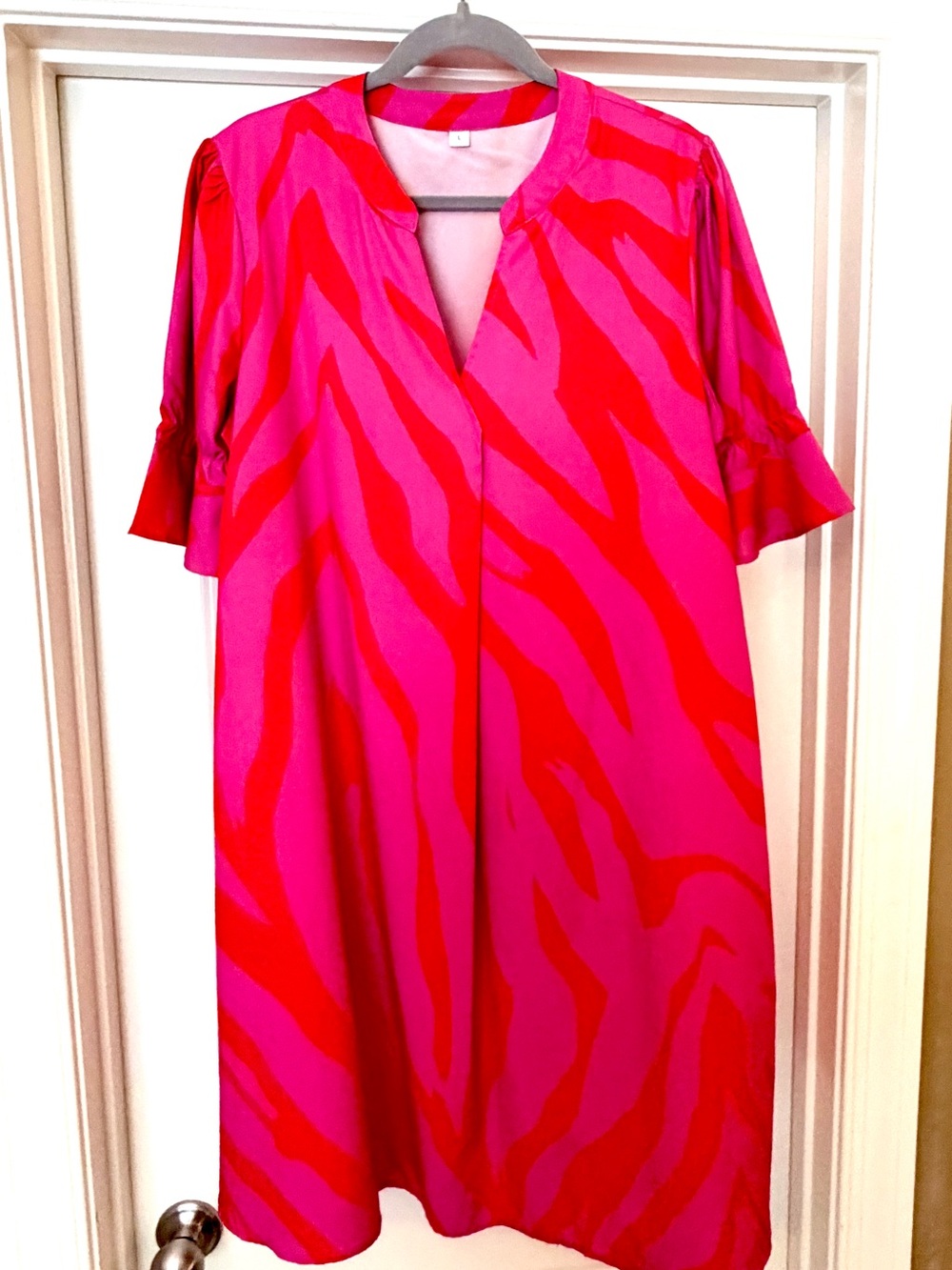 Vibrant Pink & Red Patterned Women's Dress